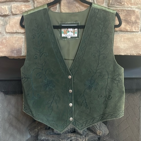 Pony Ranch green polyester and leather button down vest. Size XL - Picture 1 of 10